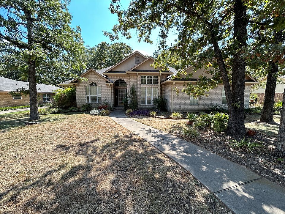 1st image of 1328 Azalea Dr
