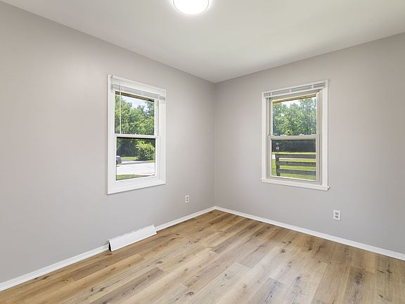 3rd image of 14238 Marshfield Ave
