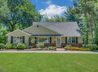 18 Yorke Rd, Mountain Lakes Boro, NJ 07046