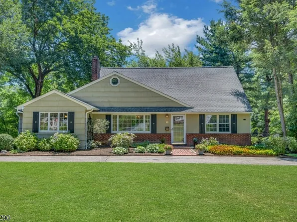 18 Yorke Rd, Mountain Lakes Boro, NJ 07046
