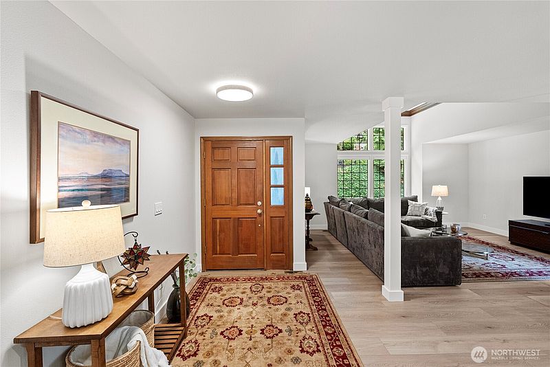 4th image of 4322 36th Avenue