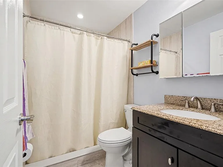 17703 Cranbrook Dr — Photo 16