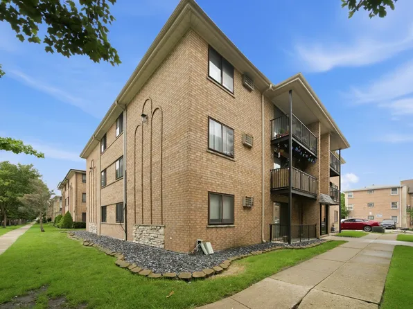 8741 W Summerdale Ave APT 3H, Chicago, IL 60656