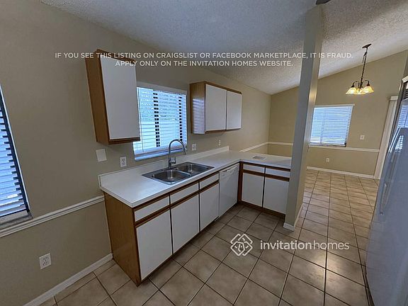 3rd image of 4311 Kipling Ave
