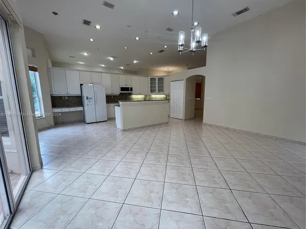 3252 SW 53rd St, Fort Lauderdale, FL 33312