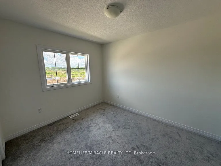40 Turnbull Dr — Photo 7
