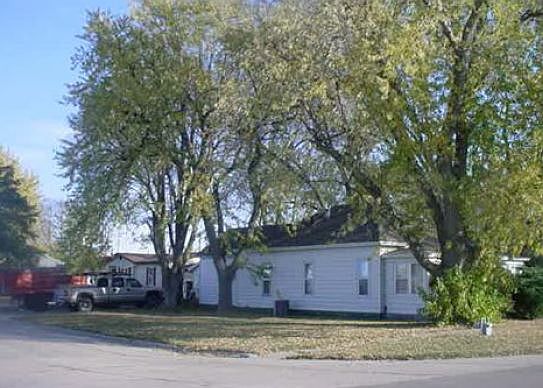 5th image of 511 East St