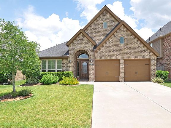 2nd image of 1826 Majestic Falls Ln
