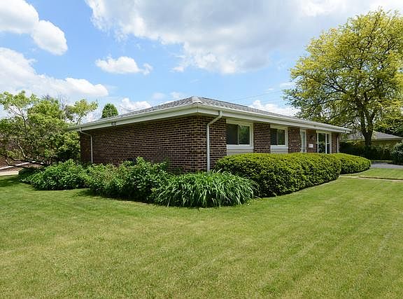 2nd image of 632 Victoria Ln