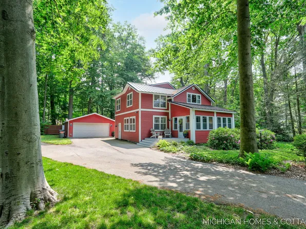 1375 Waukazoo Dr, Holland, MI 49424
