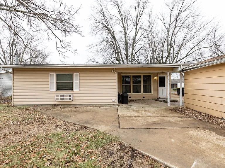 1410 Dillon Dr — Photo 14
