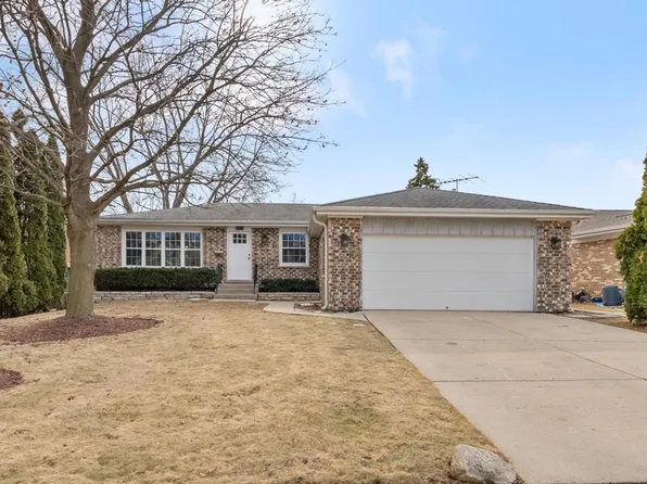 2105 W Haven St, Mount Prospect, IL 60056