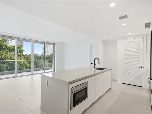 2200 Brickell Ave #301, Miami, FL 33129