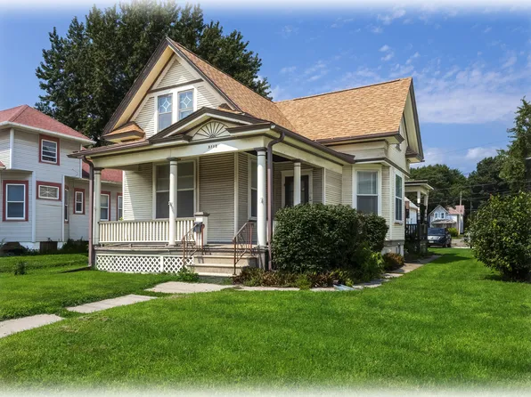 2118 Rockingham Rd, Davenport, IA 52802