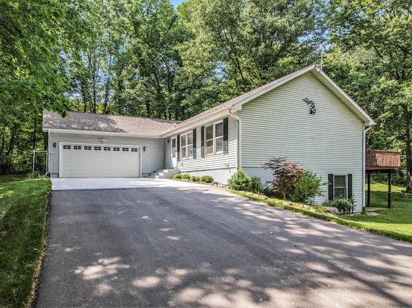 7406 Macarthur Rd, Saranac, MI 48881
