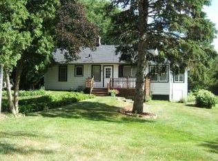 405 E Main Street Rd, Cary, IL 60013