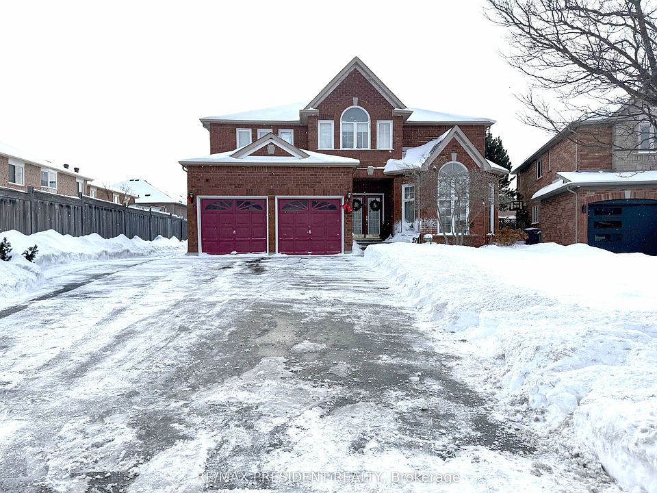 1st image of 4 Tall Oaks Pl