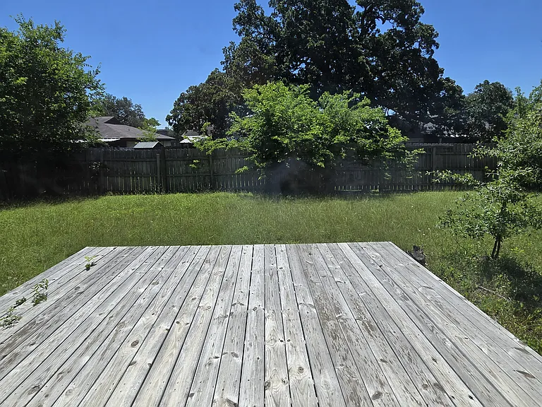 1200 Hardwood Ln — Photo 7