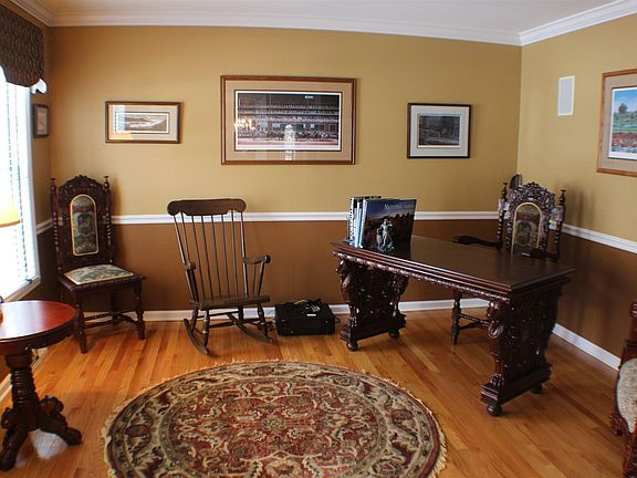5th image of 30 Dorsman Dr