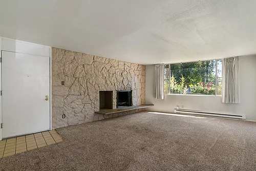 Dolphin Apartments: Leasing Specials! Great location in Kennewick Photo 1