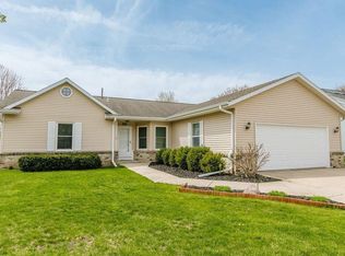 16245 W Mayflower Dr, New Berlin, WI 53151