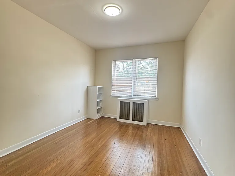 372 Manor Rd #2 — Photo 10