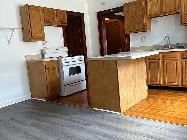 45-47 School St #2E — Photo 3