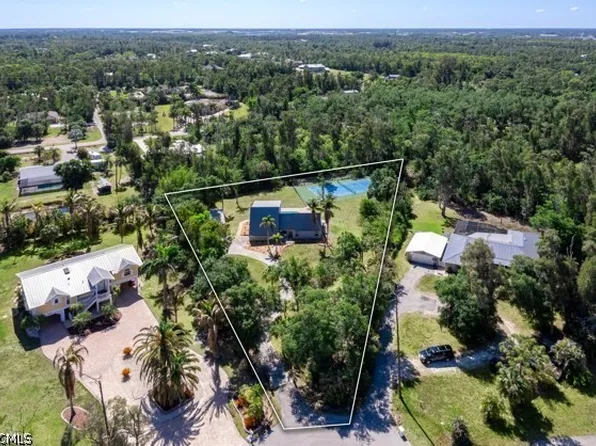 6268 Foxfire Ln, Fort Myers, FL 33912