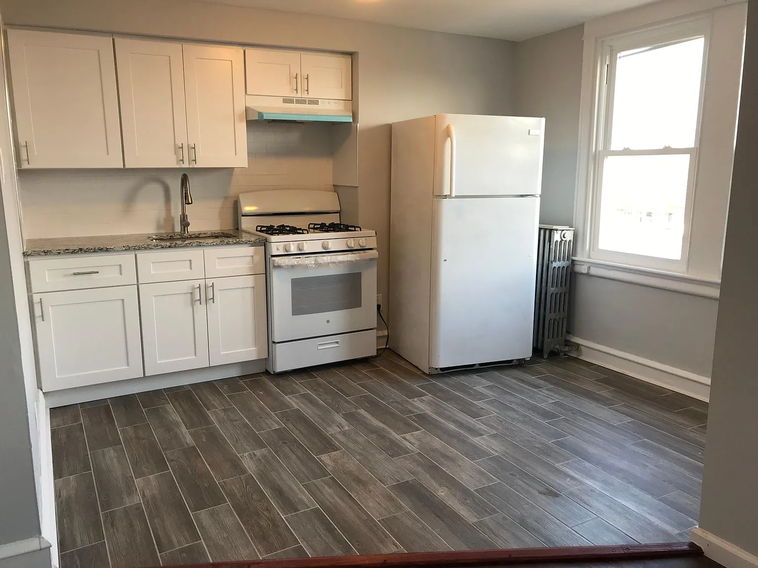 2 bed, $1,200 — Photo 1