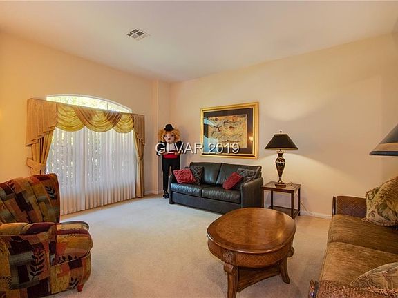 3rd image of 3897 Windansea St