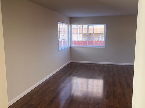 5th image of 239 Willow Ave APT 6