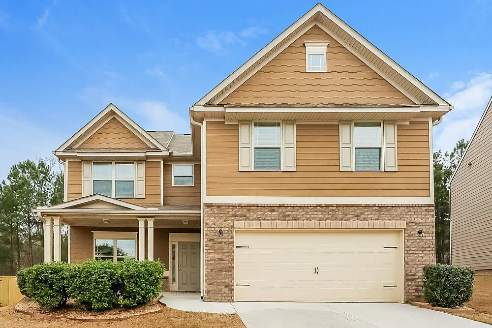 4 bed, 3.5 bath, 2315 sqft, $2,450 — Photo 1