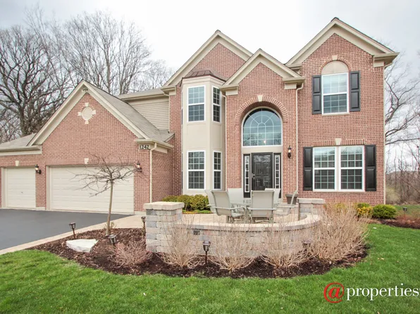 1242 Meade Ct, Lindenhurst, IL 60046