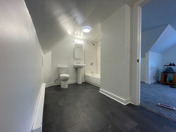 4th image of 2-1323 4th St NE #2