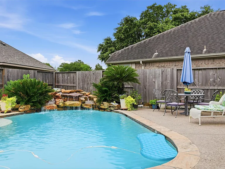 1010 Bringewood Chase Dr — Photo 38