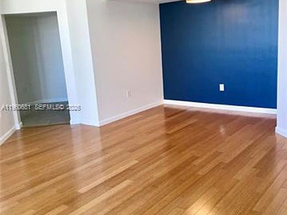 4th image of 300 Biscayne Boulevard Way #4509