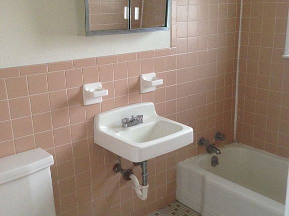 3rd image of 4009 Washington Ave #B