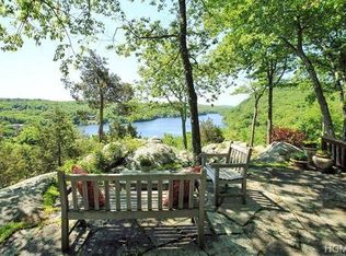 38 Turtle Mountain Rd, Tuxedo Park, NY 10987