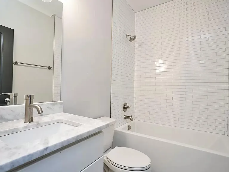 1507B 10th Ave N — Photo 9