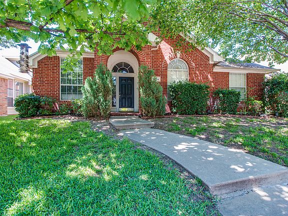 2nd image of 3724 Red Oak Trl