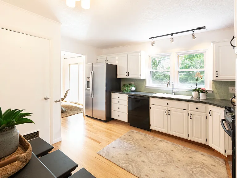 8721 Goodman St — Photo 8