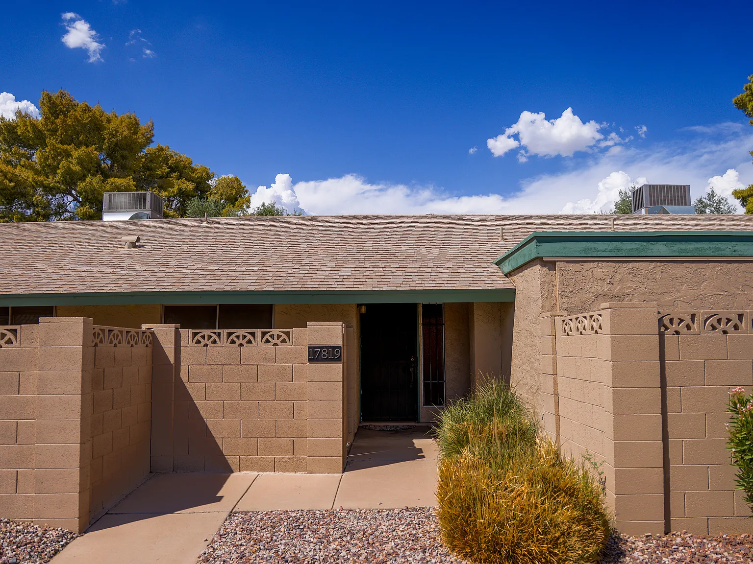 2 bed, 1256 sqft, $1,850 — Photo 1