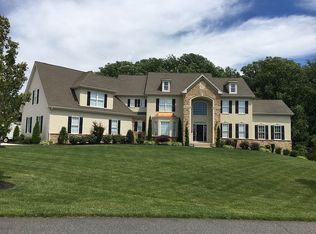 203 Emerald Ln, Mullica Hill, NJ 08062