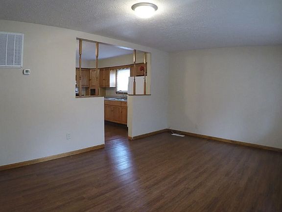 2nd image of 2445 Oxford St