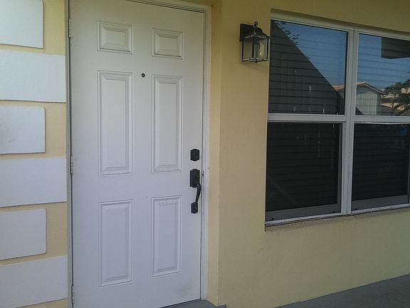 2nd image of 2120 NE 42nd Ct APT 4