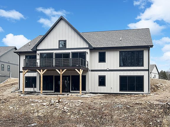 3rd image of 10629 Cove Ln #11
