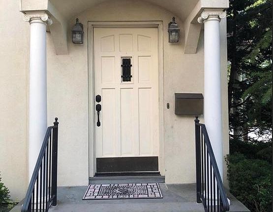 3rd image of 15 Ross Ave