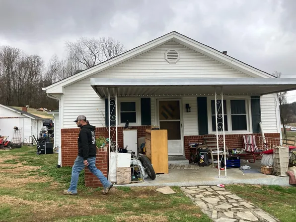 126 Crestview Dr, Fall Branch, TN 37656