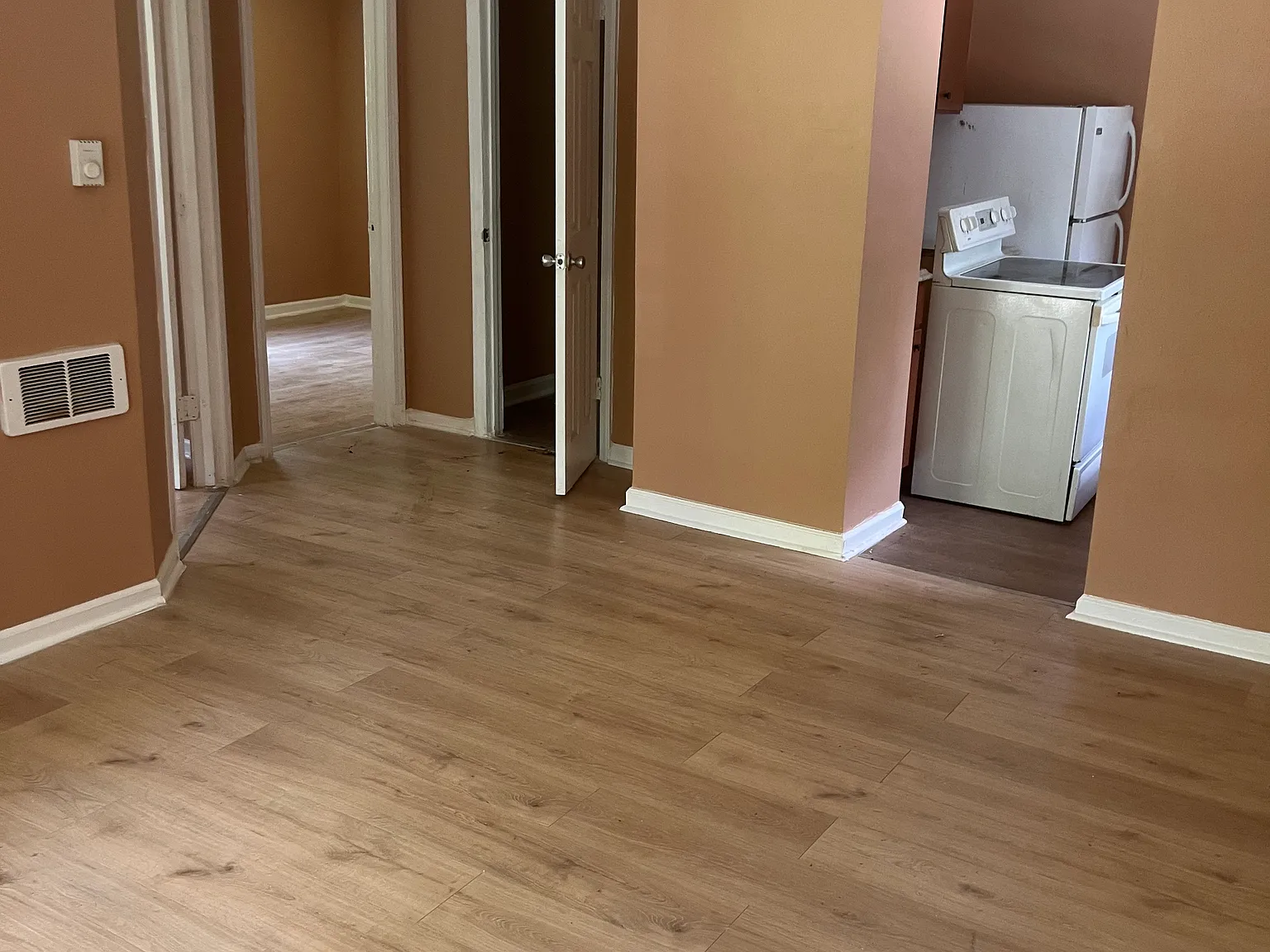 2 bed, 950 sqft, $1,099 — Photo 3