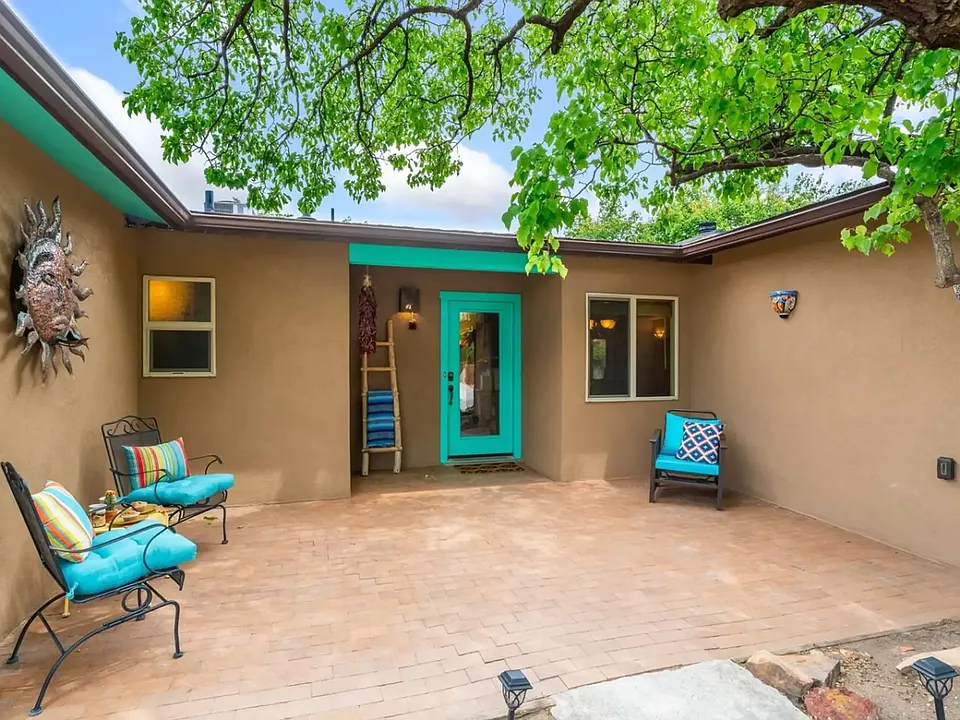 2724 Camino Cimarron